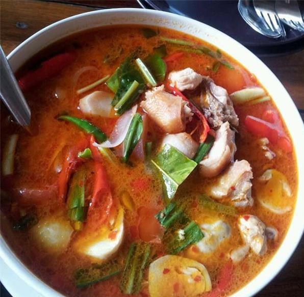តុងយ៉ាំ សាច់មាន់