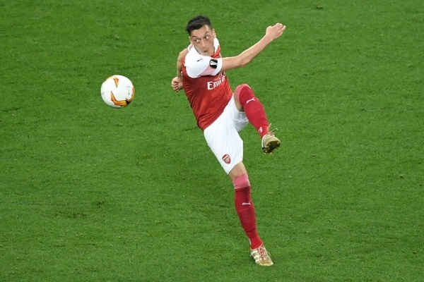 កីឡាករ Mesut Özil