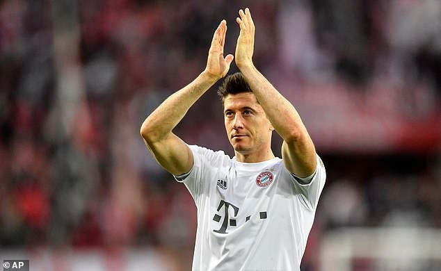 កីឡាករ Robert Lewandowski
