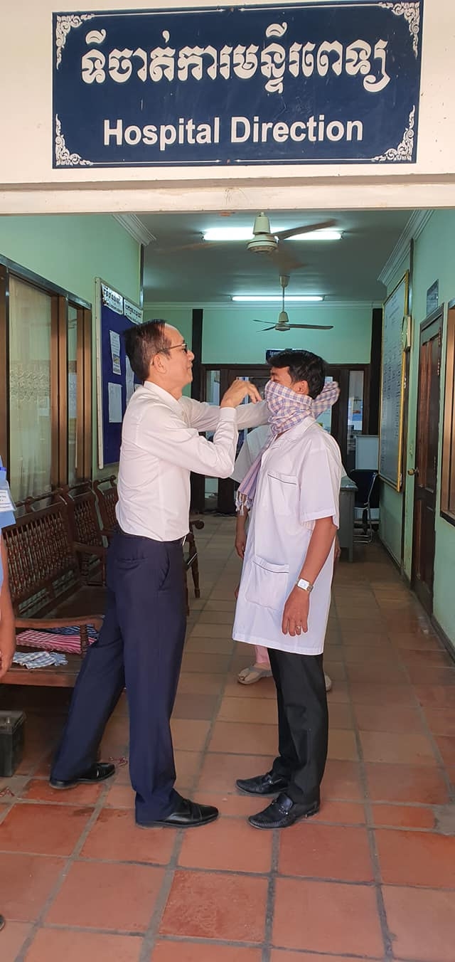 សកម្មភាព ពាក់ក្រម៉ា របស់ក្រុមគ្រូពេទ្យ