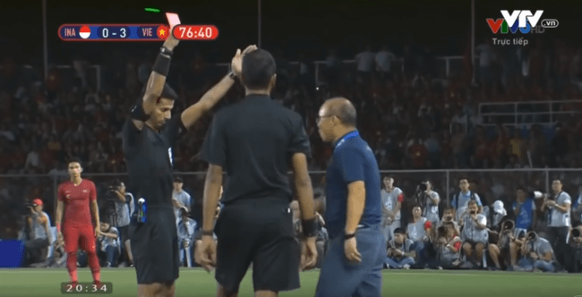 លោក Park Hang Soe ទទួលបានកាតក្រហម