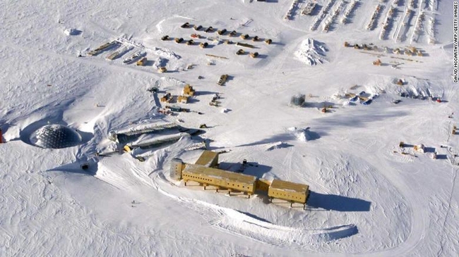 ស្ថានីយ៍ប៉ូលខាងត្បូង Amundsen–Scott South Pole Station 