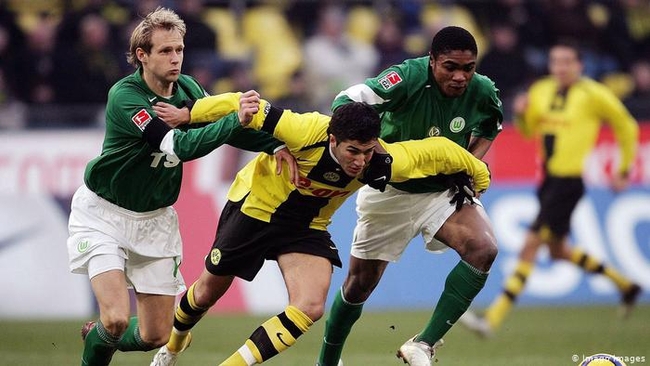 
កីឡាករ Nuri Sahin បង្ហាញខ្លួនដំបូងឱ្យក្លឹប Borussia Dortmund