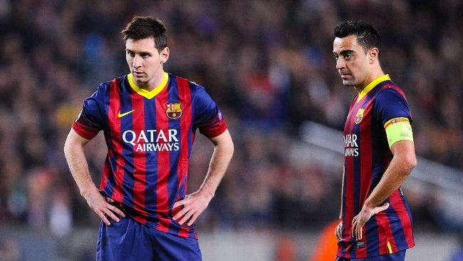  កីឡាករ Lionel Messi និង Xavi