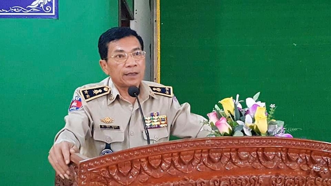 ឧត្តមសេនីយ៍ទោ អ៊ូច សុខុន 