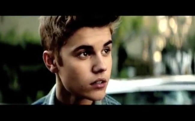 Justin Bieber នៅក្នុងបទ «As Long As You Love Me»