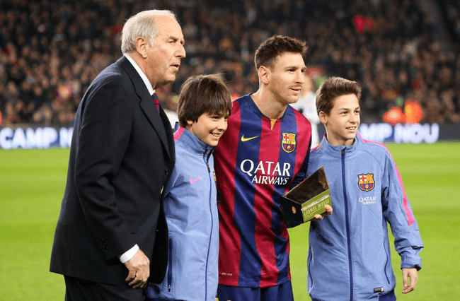 &nbsp; &nbsp;លោក&nbsp;Carles Rexach ជាមួយ Messi