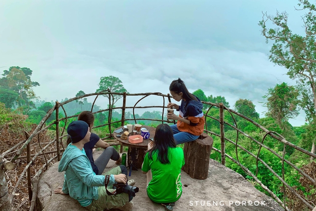 តំបន់ទេសចរណ៍ “ស្ទឹងពពក”