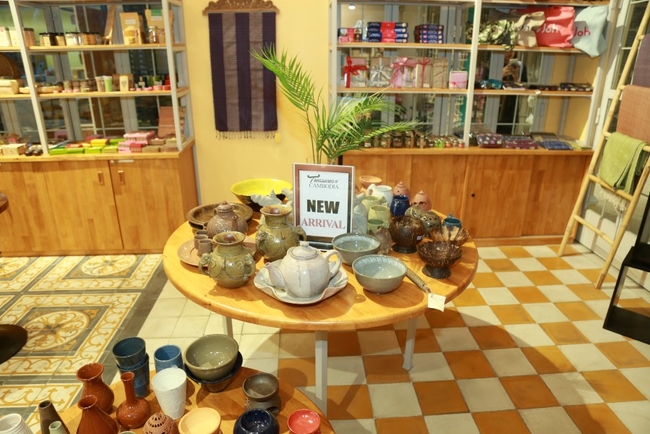 ផលិតផលខ្មែរជាច្រើនមុខនៅ Treasures of Cambodia