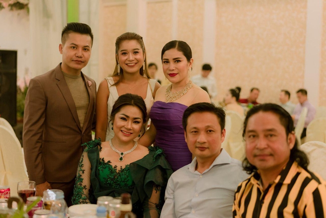  ទិដ្ឋភាពពិធីមង្គលការរបស់ សុន ស្រីពេជ្រ 