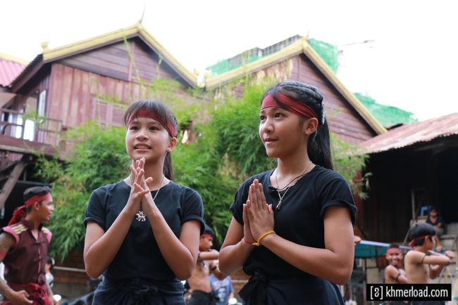  កុមារី សុខ ដារ៉ាម៉ាដាលីស និងឃុន សម្បត្តិដាវីយ៉ា