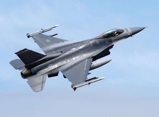 យន្តហោះចម្បាំង&nbsp;F-16 Fighting Falcon