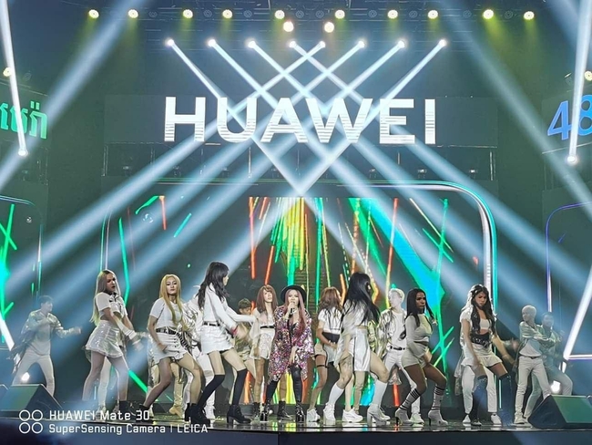 ការប្រគំតន្ត្រី Huawei Y7 Concert