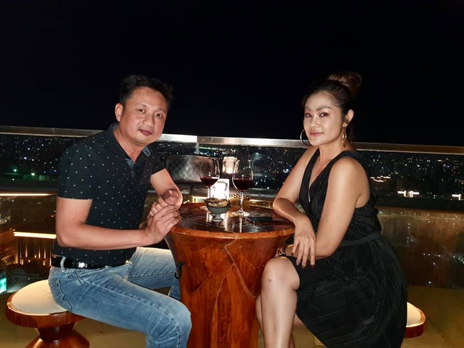 អ្នកនាង ចន ច័ន្ទលក្ខិណា និងគូស្នេហ៍ នៅថ្ងៃខួបកំណើត