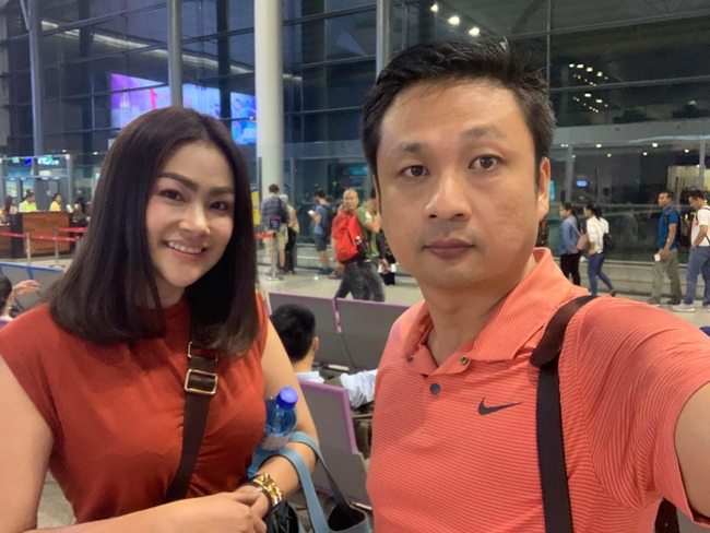 អ្នកនាង ចន ច័ន្ទលក្ខិណា និងគូស្នេហ៍