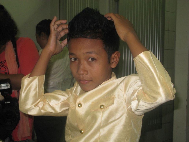 នាយ ចឺម