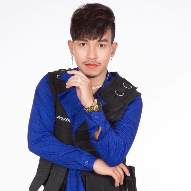 នាយ ចឺម