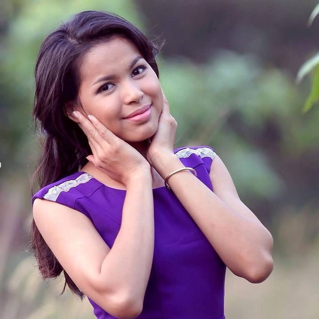 អ្នកនាង សាំង ភស្តា