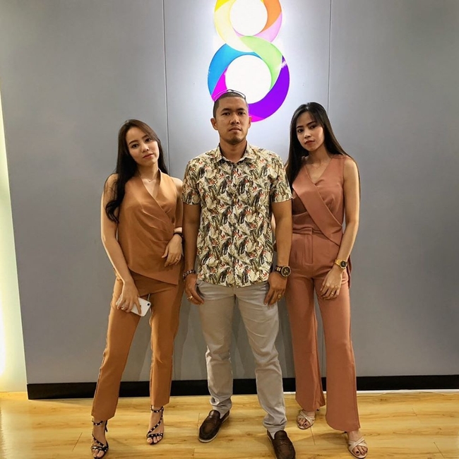 Anon និងភរិយាទាំង២