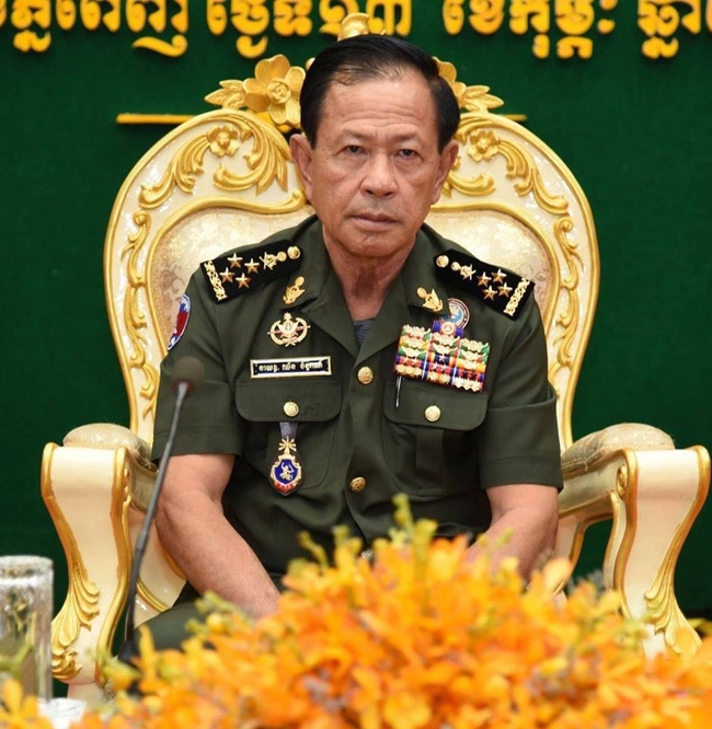 នាយឧត្តមសេនីយ៍ ឈិន ចាន់ពណ៌