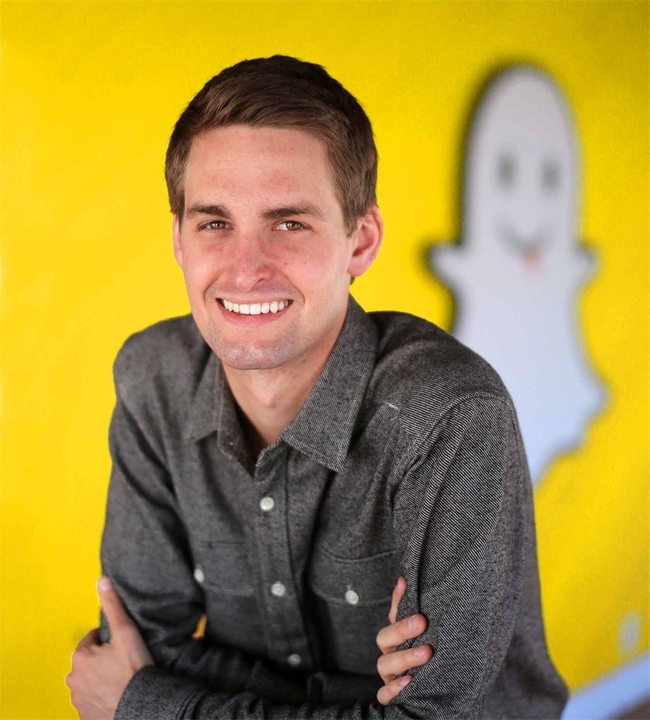 លោក Evan Spiegel ដែលជា CEO របស់ Snapchat