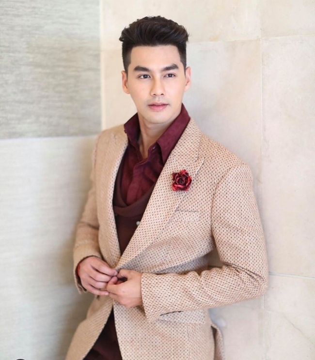 Phet Thakrit