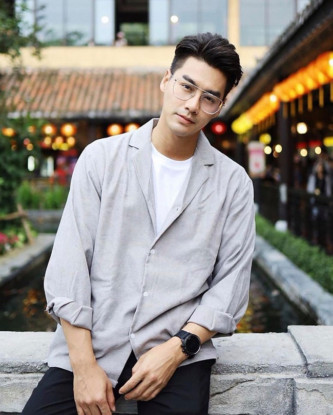 Phet Thakrit