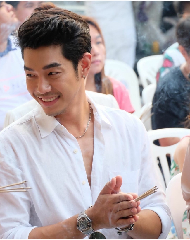 លោក Art Phasut