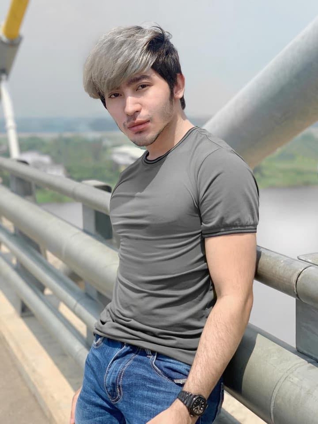 លី ឧត្តម 