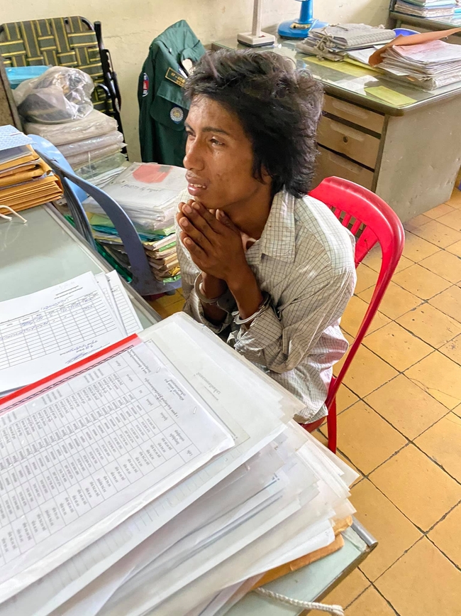 ចោរចូលគាស់ហាង តាំង គីមឡេង