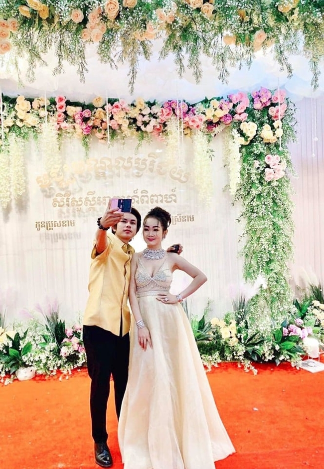 កែវ វាសនា និងភរិយា