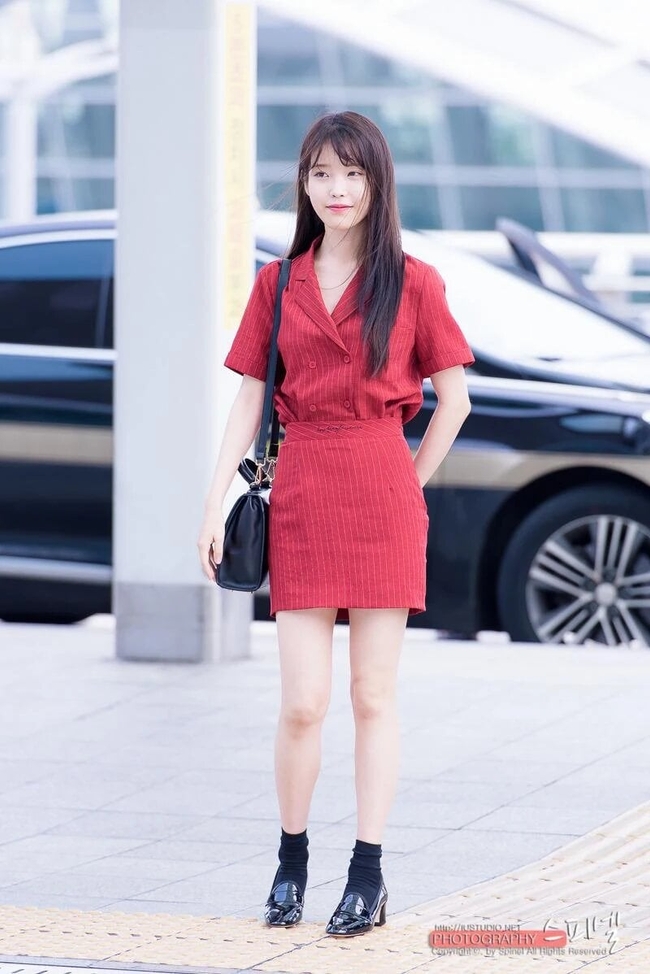 IU