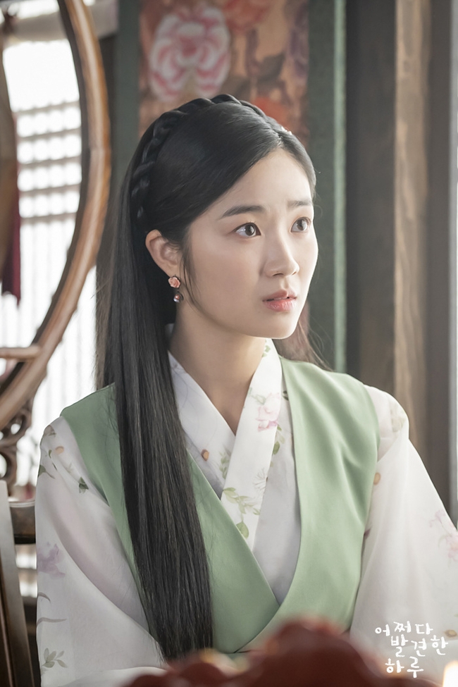 Kim HyeYoon