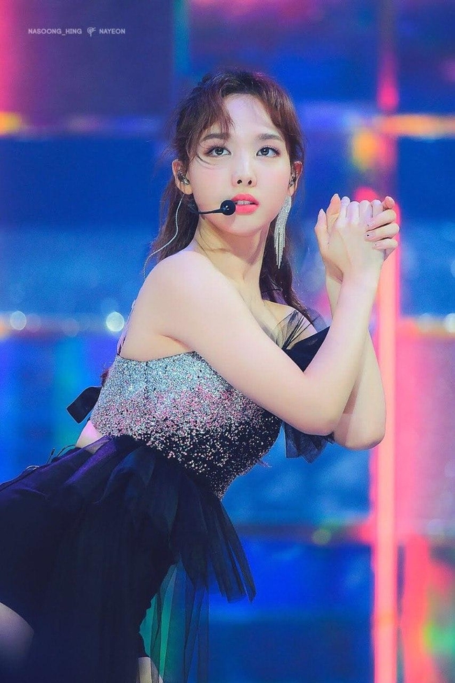 Nayeon បច្ចុប្បន្ន